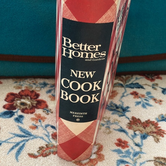 BETTER HOMES AND GARDENS NEW COOKBOOK 1968 EDITION SECOND PRINTING 1969 HARDCOVR - Picture 3 of 17